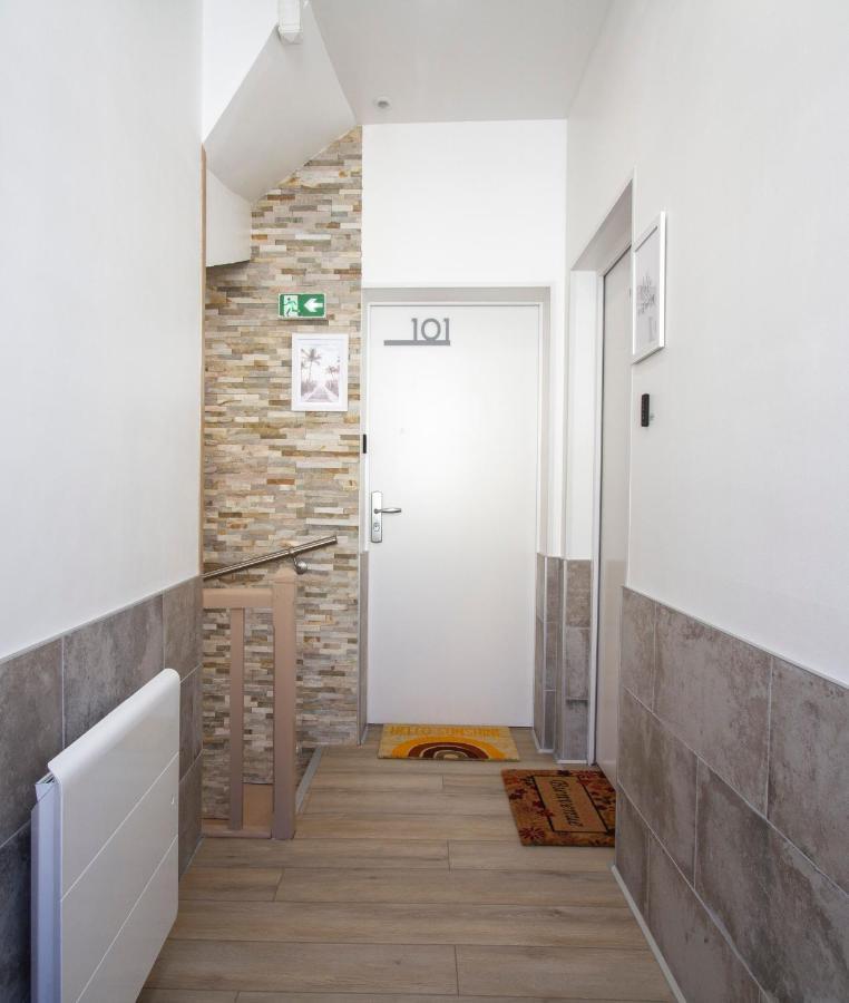 Soleil D'Ete - Netflix & Wifi - Balcon - Climatisation - Parking Gratuit - Check-In 24H24 - Emplacement Velos - Goodmarning Chalons en Champagne Exterior photo