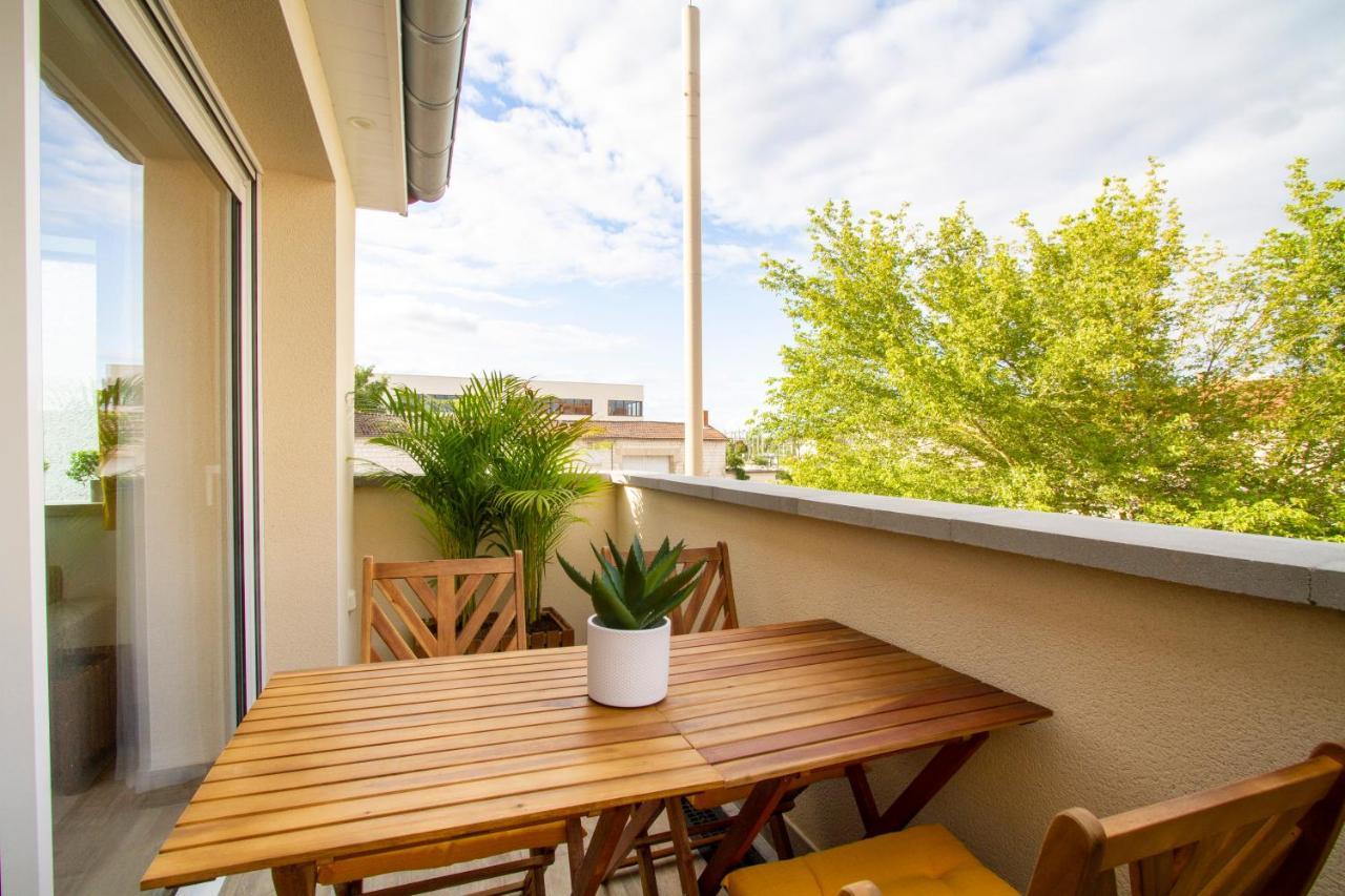 Soleil D'Ete - Netflix & Wifi - Balcon - Climatisation - Parking Gratuit - Check-In 24H24 - Emplacement Velos - Goodmarning Chalons en Champagne Exterior photo