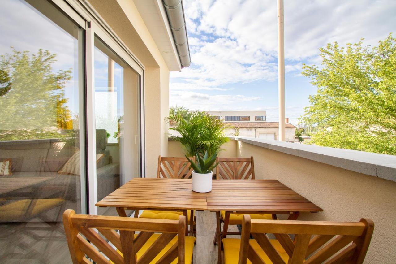 Soleil D'Ete - Netflix & Wifi - Balcon - Climatisation - Parking Gratuit - Check-In 24H24 - Emplacement Velos - Goodmarning Chalons en Champagne Exterior photo